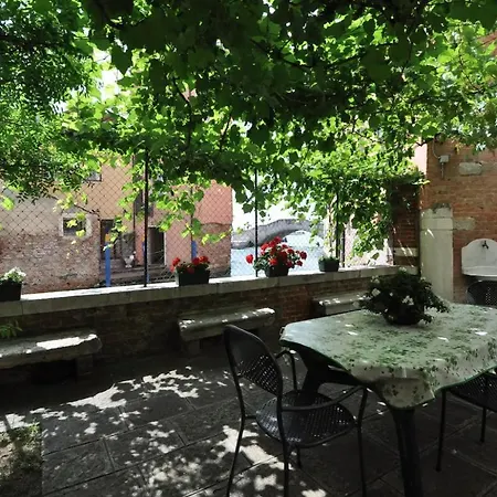 Apartment Garden In Biennale Venedig