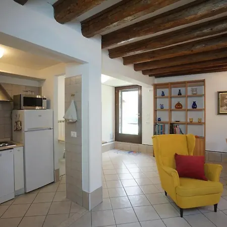 Apartament Garden In Biennale *